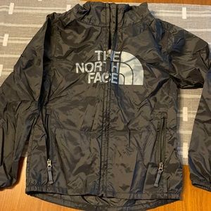 Boys XS North Face windbreaker in perfect condition.